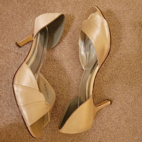 Michealangelo open toe shoes. Size 11. - Picture 2 of 5